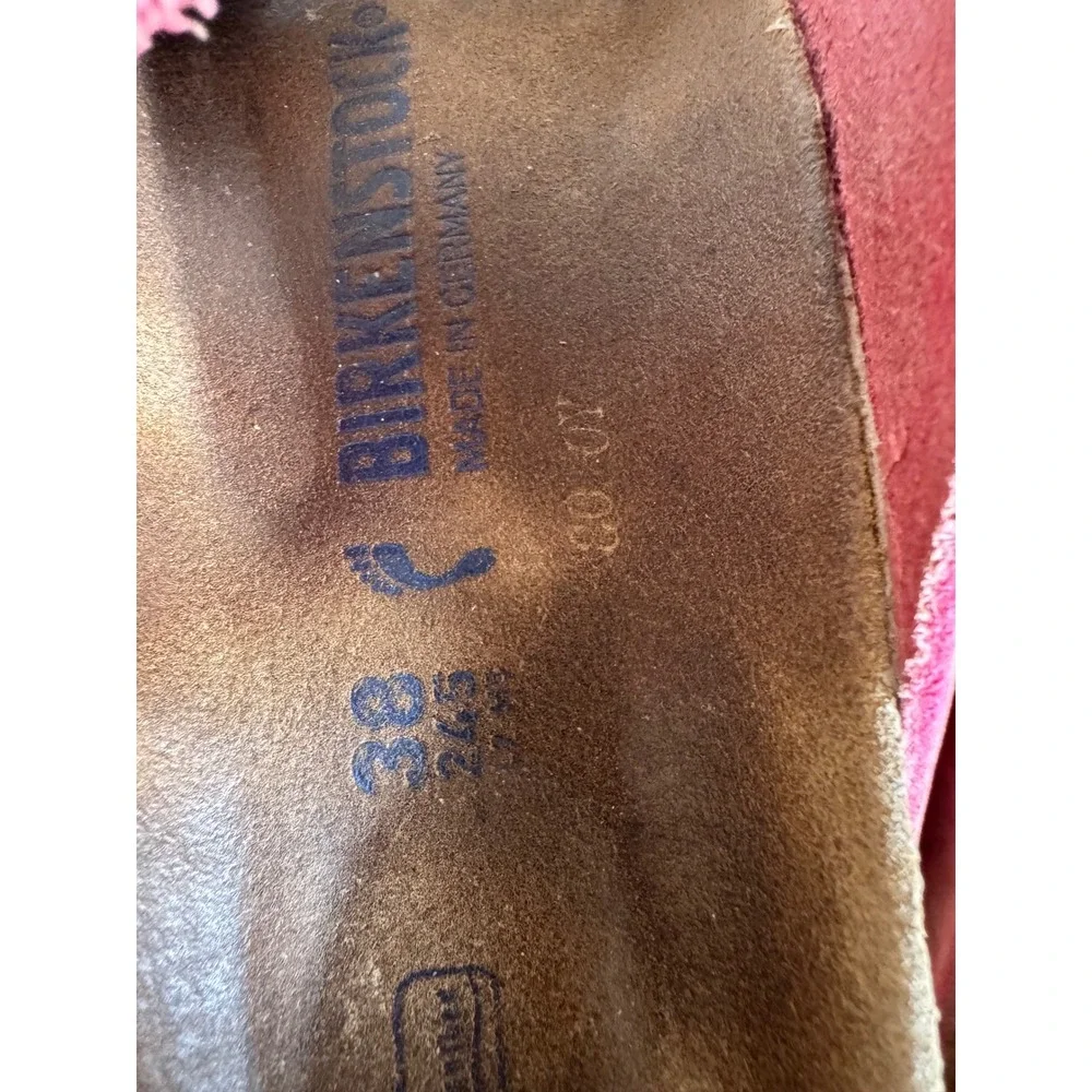 Birkenstock pink Arizona sandals size 38‎ (women's US 7-7.5)